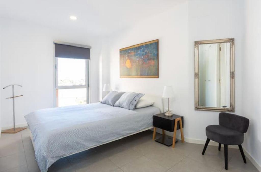 Modern Seafront Flat With A Private Garage Apartment El Medano  Luaran gambar