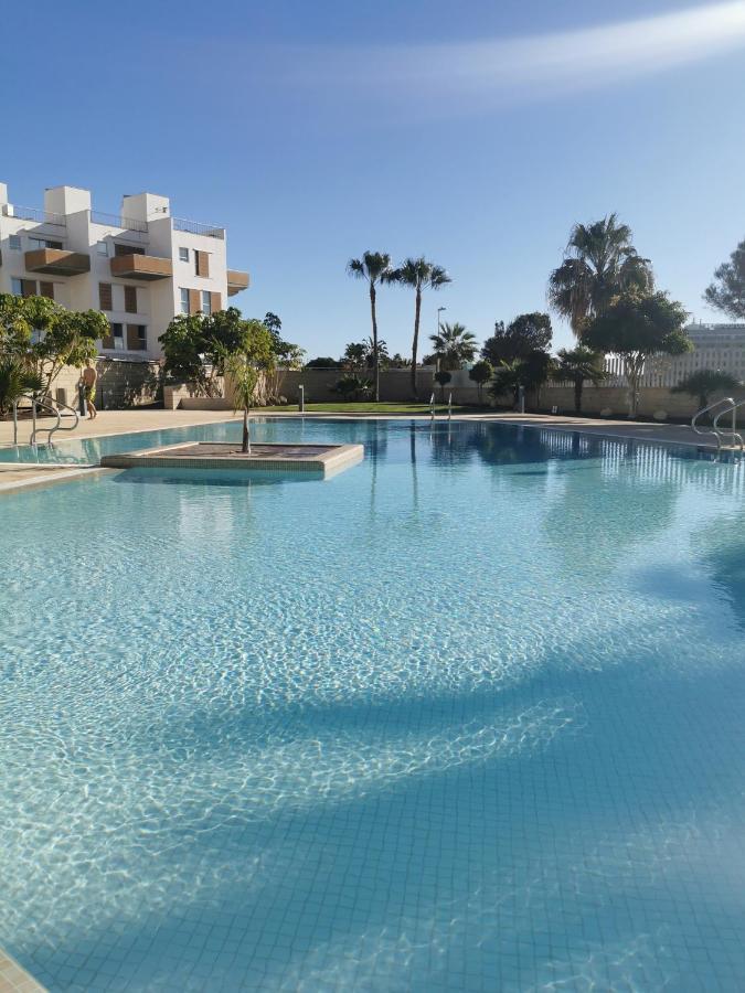 Modern Seafront Flat With A Private Garage Apartment El Medano  Luaran gambar